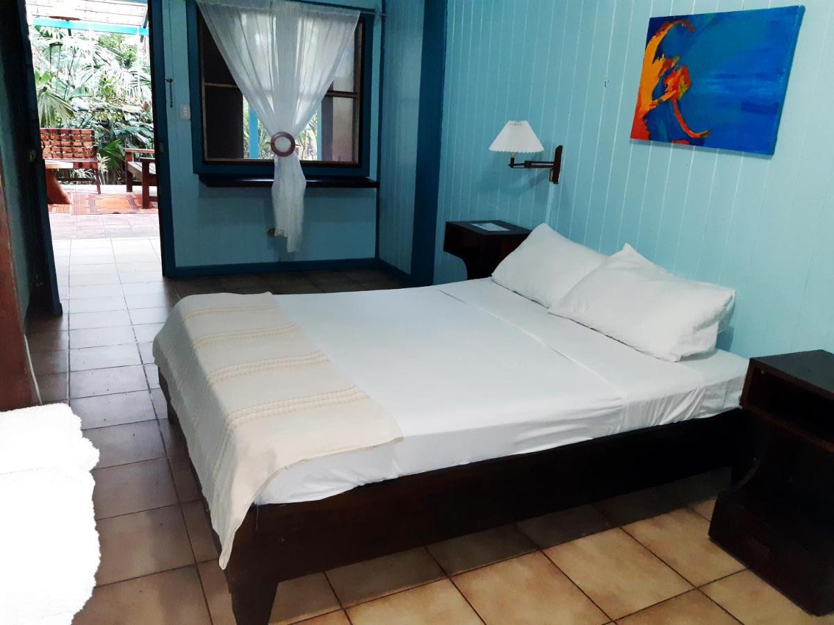 Lapalapa Beachfront Hotel Puerto Viejo de Talamanca Exterior foto